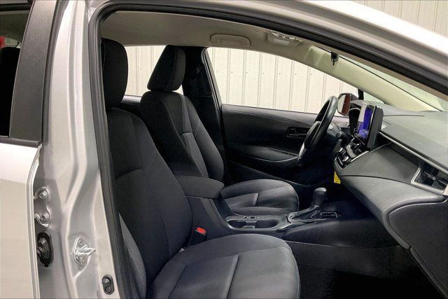Used 2024 Toyota Corolla LE FWD image 7