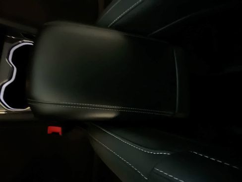 Used 2023 Jeep Grand Cherokee L Laredo image 20