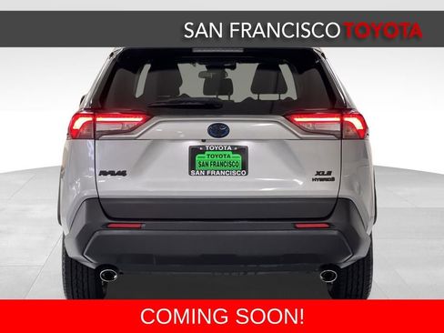 Used 2019 Toyota RAV4 XLE image 4