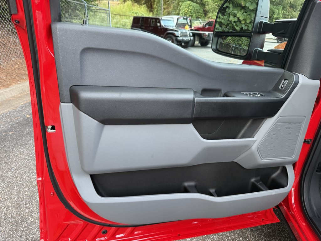 New 2026 Ford F350 XL w/ XL Driver Assist Package RWD image 10