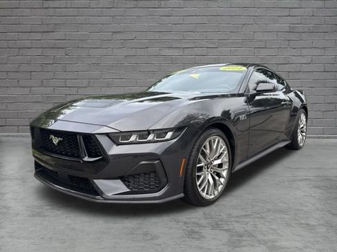 Used 2024 Ford Mustang GT Premium RWD image 3