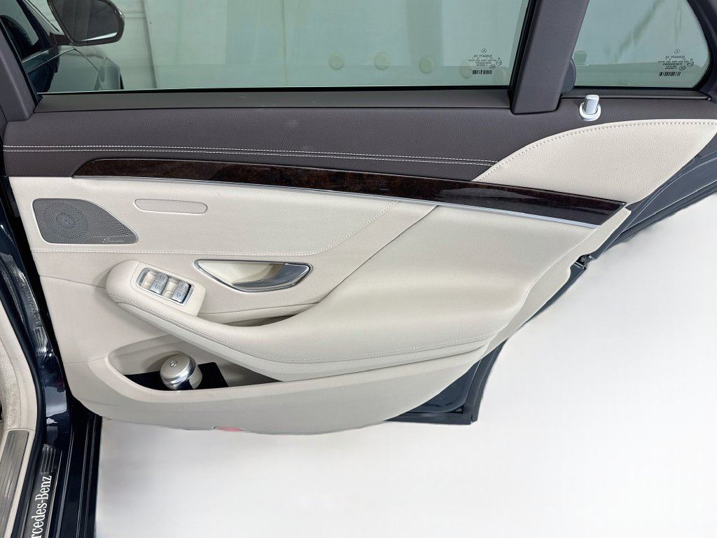 Used 2018 Mercedes-Benz S 450 Sedan image 26