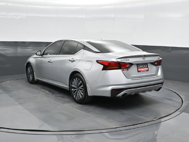 Used 2023 Nissan Altima 2.5 SV w/ SV Premium Package FWD image 11