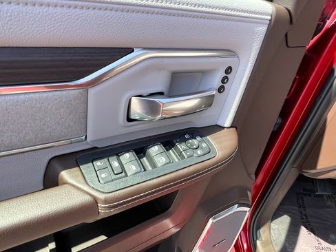 New 2026 RAM 3500 Laramie AWD/4WD image 19
