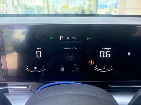 Used 2024 Hyundai Kona SE FWD image 14