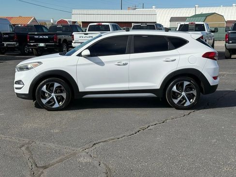 Used 2017 Hyundai Tucson Sport image 4