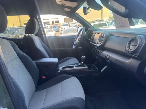 Certified 2021 Toyota Tacoma TRD Sport w/ Technology Package RWD image 19