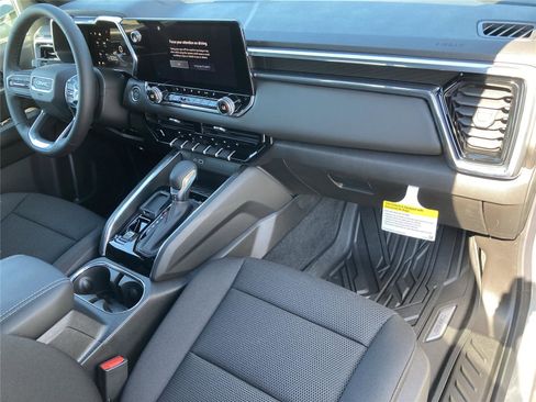 New 2026 GMC Canyon Elevation w/ Convenience Package image 16