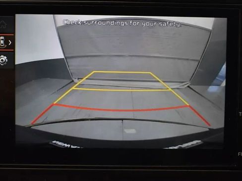 Used 2025 Kia Sportage LX image 31