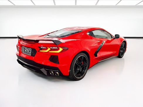 Used 2021 Chevrolet Corvette Stingray Coupe w/ Z51 Performance Package RWD image 4