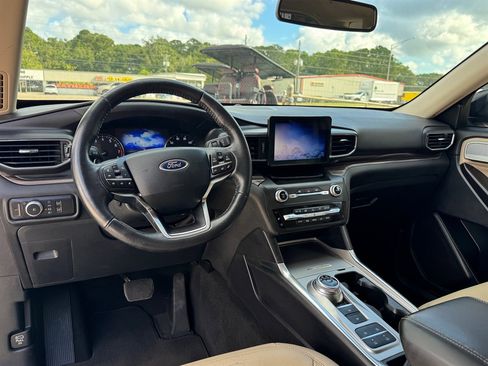 Used 2020 Ford Explorer Limited image 10