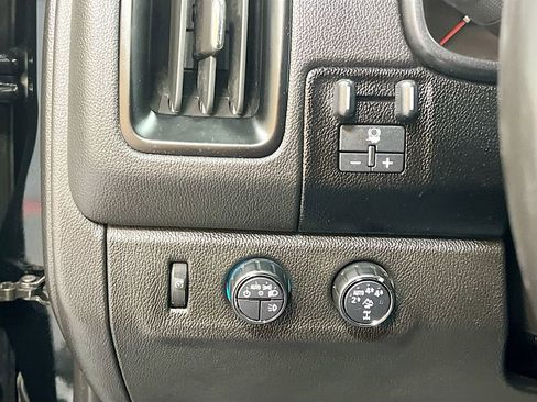 Used 2021 Chevrolet Colorado ZR2 w/ ZR2 Midnight Special Edition AWD/4WD image 10