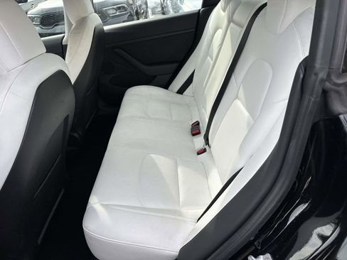 Used 2021 Tesla Model 3 Standard Range Plus image 16