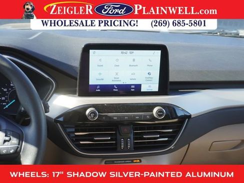 Used 2022 Ford Escape SE image 14