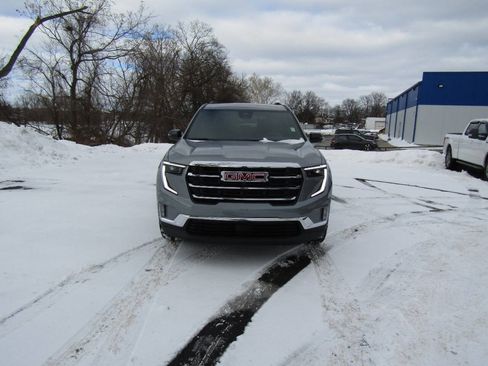 Used 2025 GMC Acadia Elevation image 10