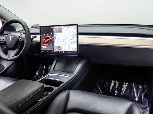 Used 2023 Tesla Model 3 Standard Range RWD image 19