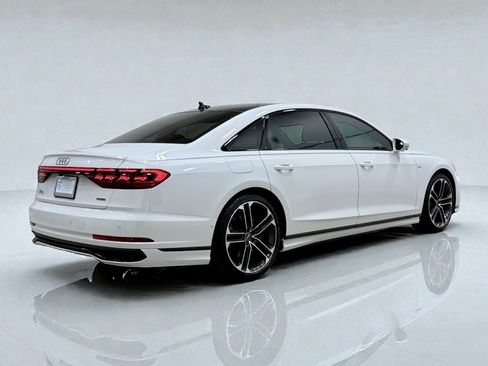 Used 2025 Audi A8 L 3.0T w/ Executive Package image 10