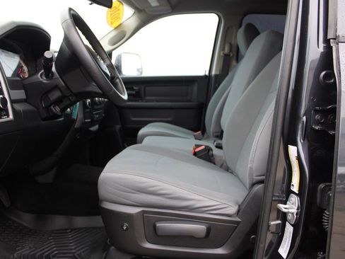 Used 2016 RAM 2500 Tradesman w/ Chrome Appearance Group image 16