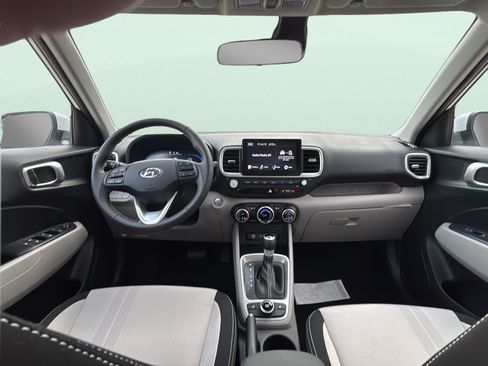 New 2026 Hyundai Venue SEL FWD image 9