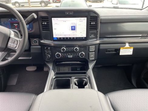 New 2026 Ford F250 Lariat w/ FX4 Off-Road Package image 11