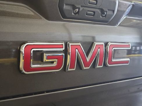 Used 2019 GMC Sierra 1500 Denali w/ Driver Alert Package II AWD/4WD image 9