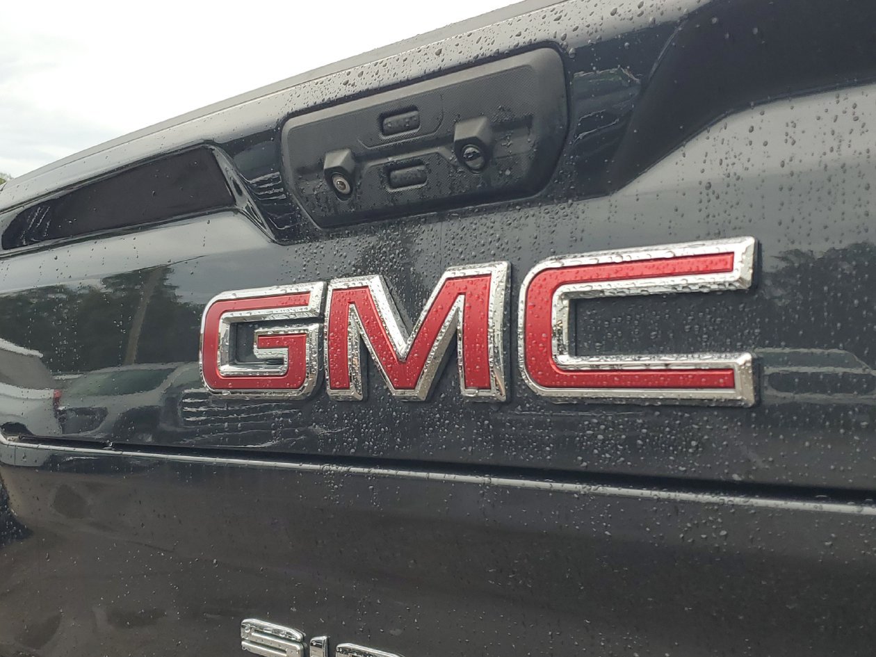 Used 2020 GMC Sierra 2500 AT4 w/ AT4 Premium Package AWD/4WD image 6