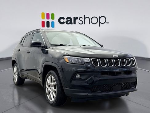 Used 2023 Jeep Compass Latitude image 7