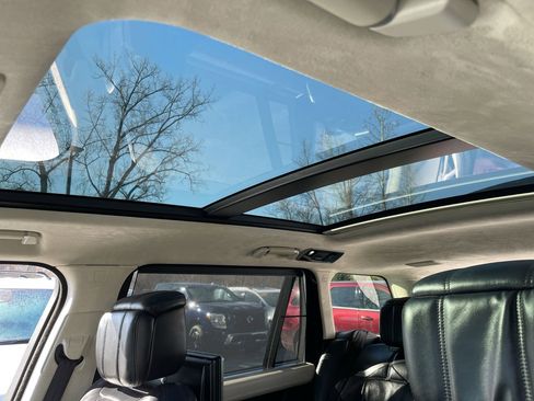 Used 2019 Land Rover Range Rover Long Wheelbase Autobiography image 38