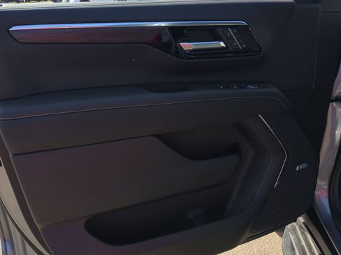 New 2026 Chevrolet Suburban Premier w/ Sun And Tow Package image 15