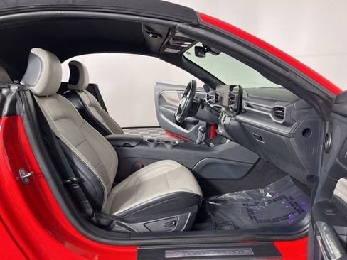 Used 2024 Ford Mustang Premium image 39