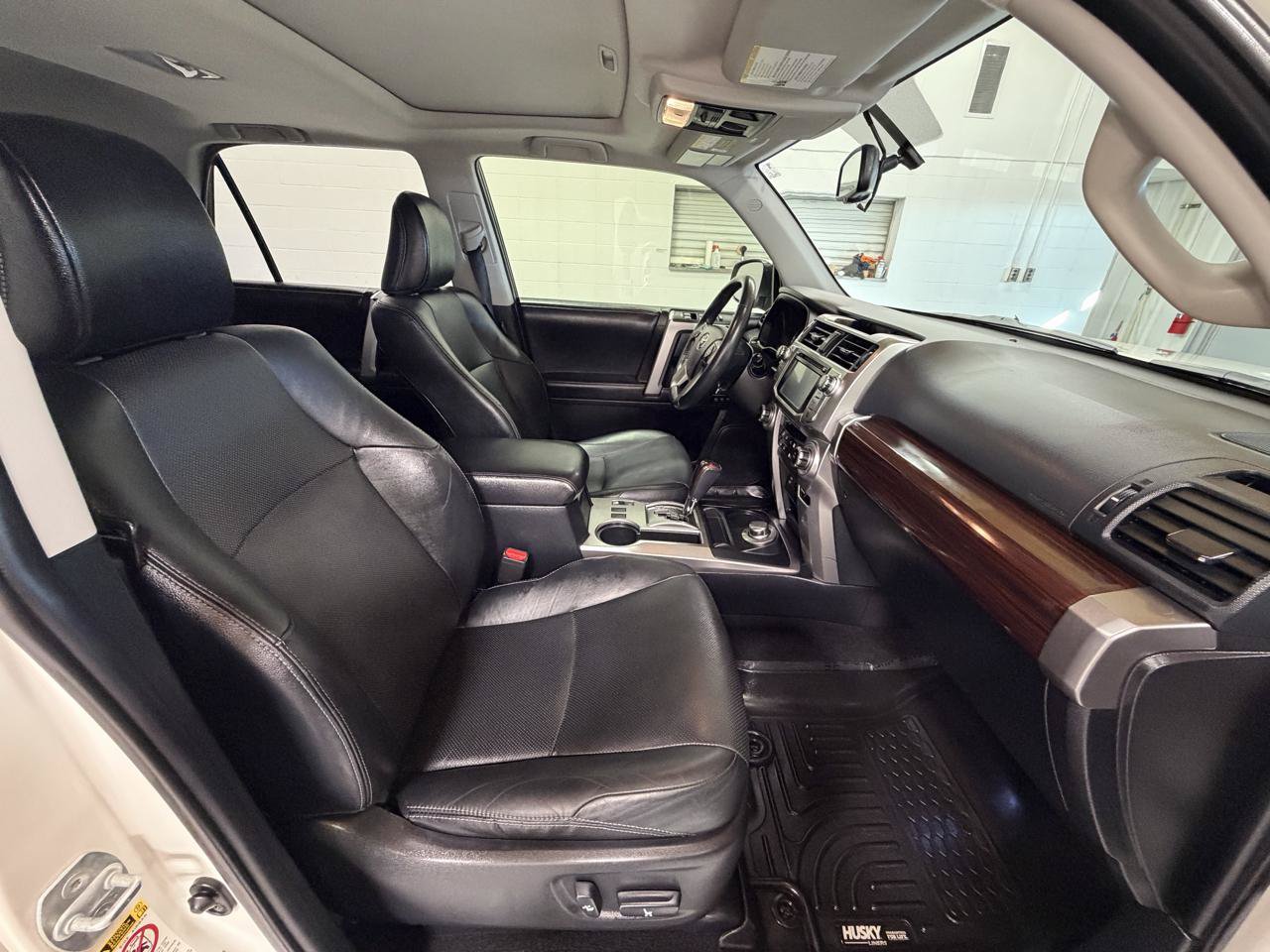 Used 2017 Toyota 4Runner Limited AWD/4WD image 23