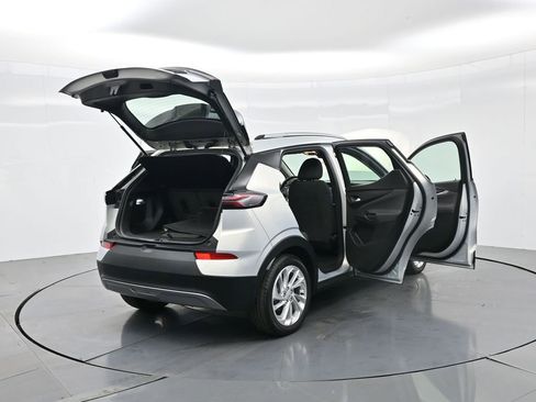 Used 2022 Chevrolet Bolt EUV LT image 38