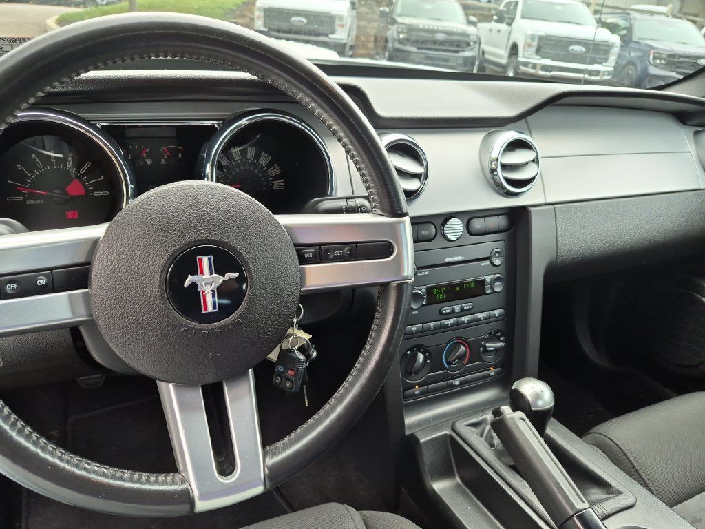 Used 2007 Ford Mustang GT Premium RWD image 31