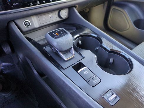 Certified 2022 Nissan Rogue SV image 16