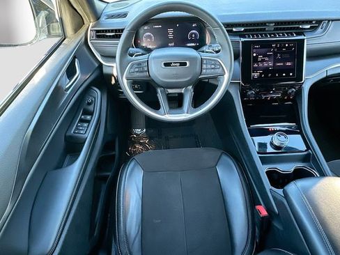 Used 2023 Jeep Grand Cherokee Altitude image 21