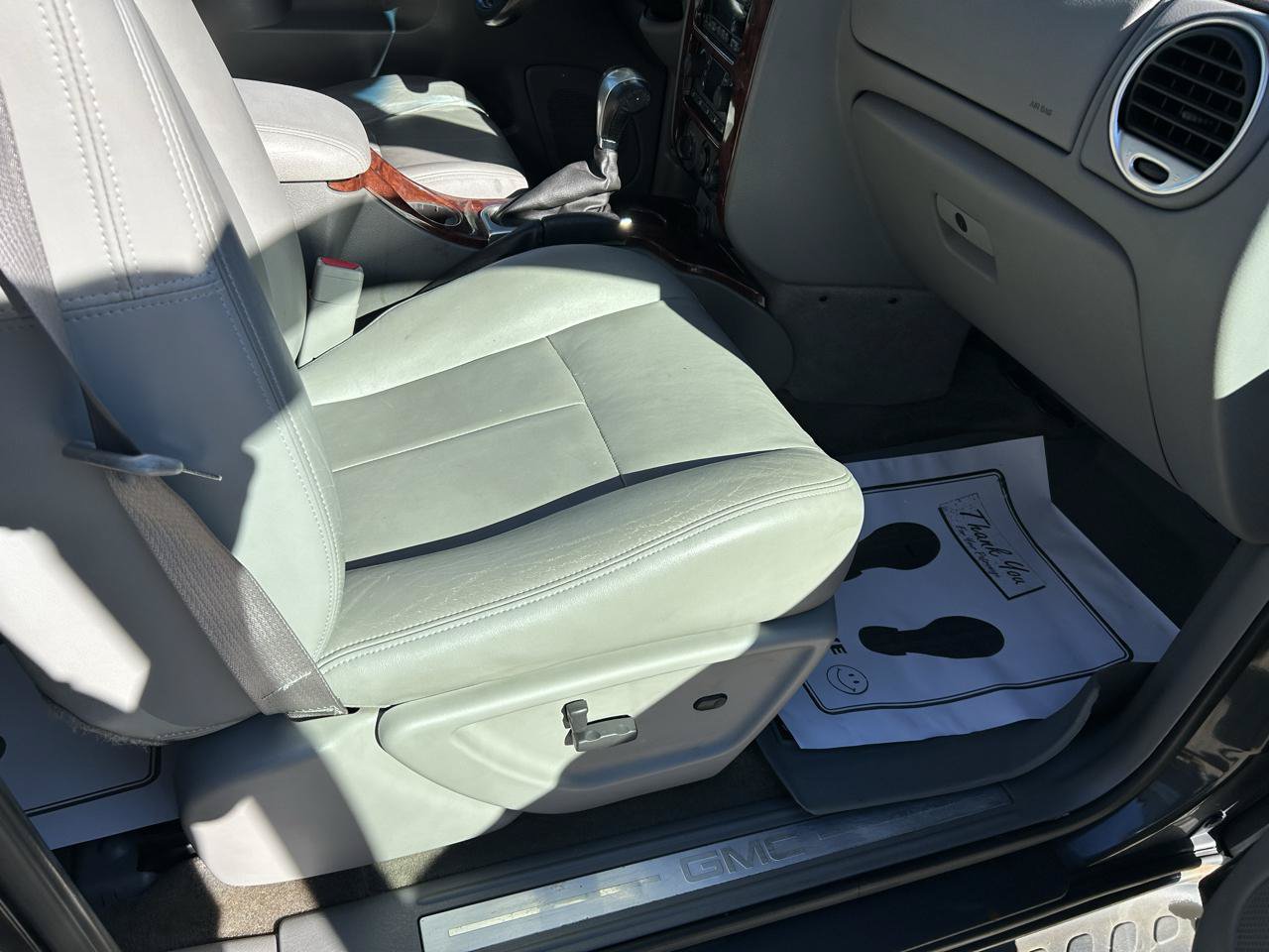 Used 2007 GMC Envoy SLT AWD/4WD image 12
