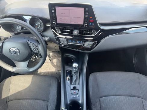 Used 2019 Toyota C-HR LE FWD image 12