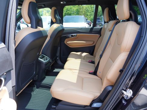Used 2022 Volvo XC90 T6 Inscription AWD/4WD image 5