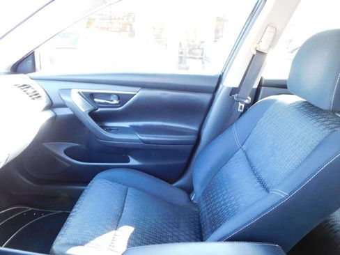Used 2017 Nissan Altima 2.5 SV image 33