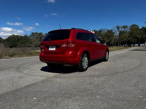 Used 2020 Dodge Journey SE w/ SE Popular Equipment Group image 5