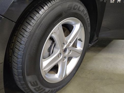 Used 2023 Chevrolet Malibu LT FWD image 31