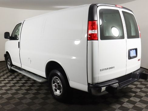 Used 2024 GMC Savana 2500 w/ Driver Convenience Package image 4
