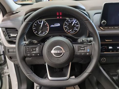 Used 2023 Nissan Rogue SV w/ SV Premium B Package AWD/4WD image 6