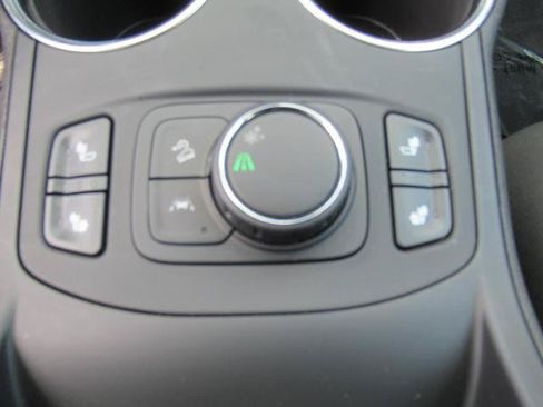 Certified 2024 GMC Terrain SLT FWD image 20