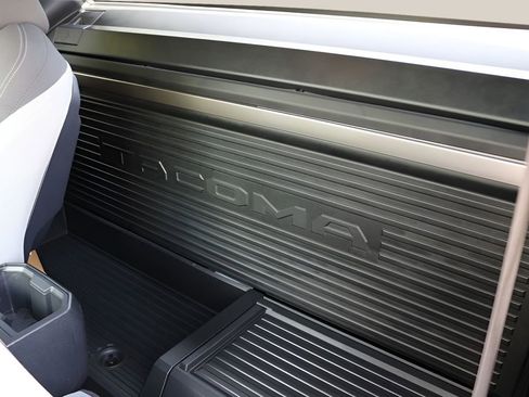 Used 2024 Toyota Tacoma PreRunner RWD image 16