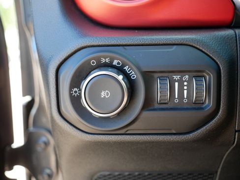 Used 2021 Jeep Wrangler Unlimited Rubicon w/ LED Lighting Group image 22