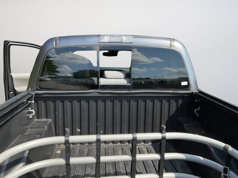 Used 2021 Toyota Tacoma SR5 RWD image 32
