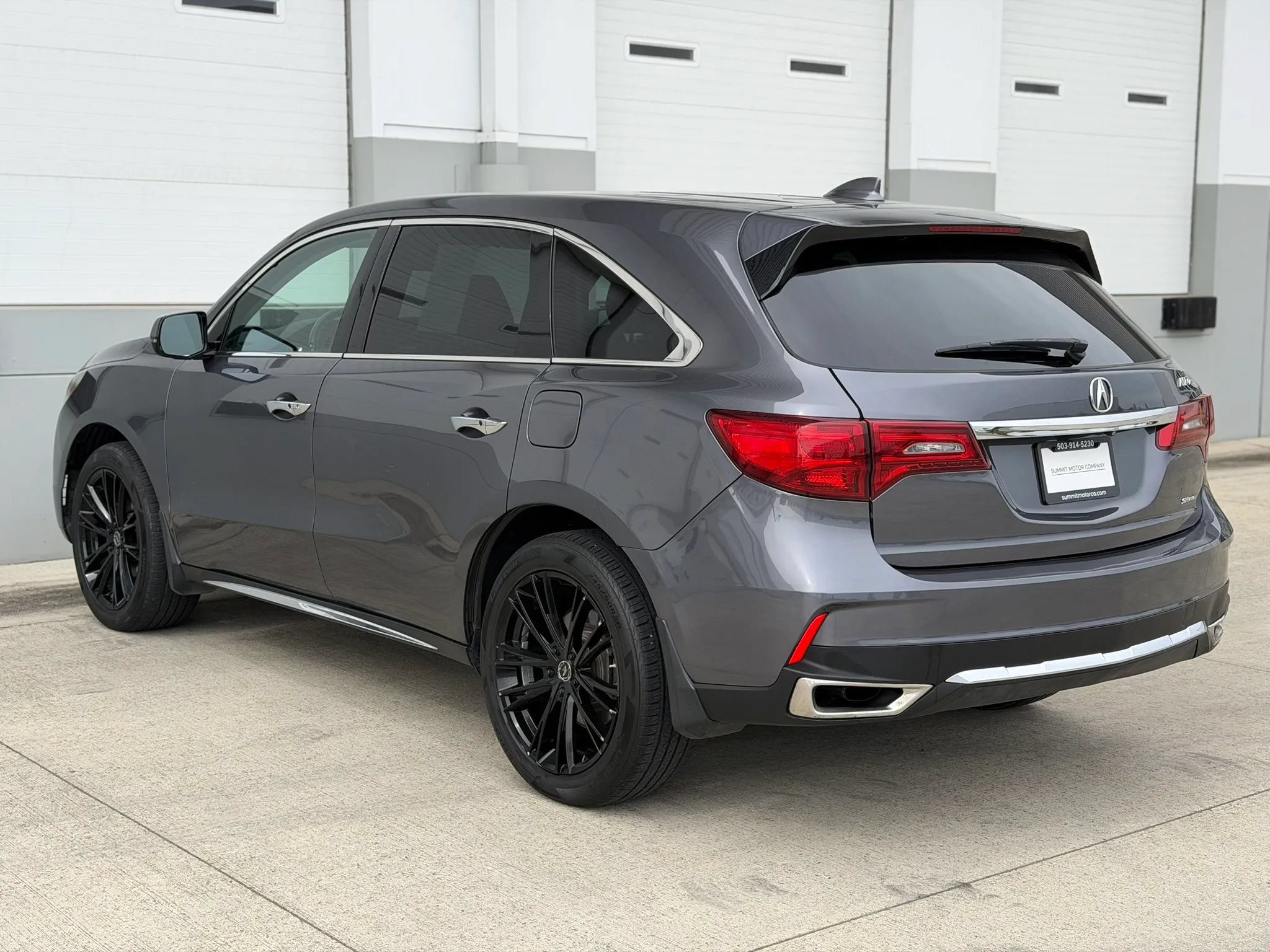 Used 2017 Acura MDX w/ Technology Package AWD/4WD image 4