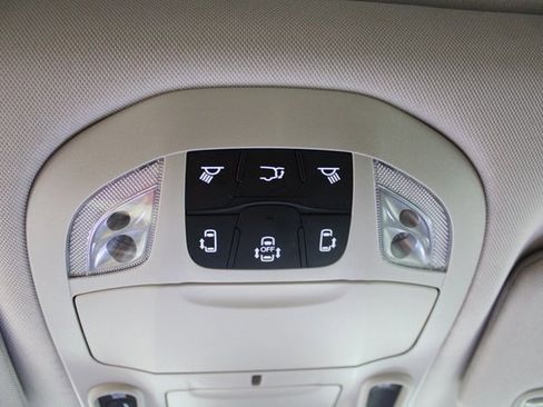 Used 2022 Chrysler Pacifica Limited image 36