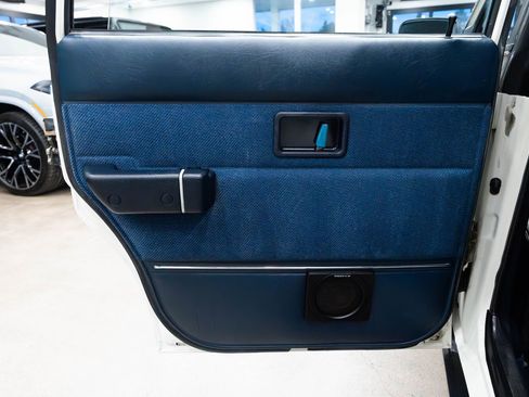 Used 1990 Volvo 240 DL image 22